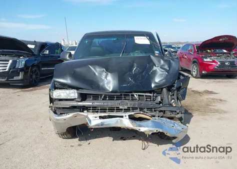 2002 Chevrolet Silverado 1500 z USA, uszkodzony, nr VIN 1GCEC14W82Z205064